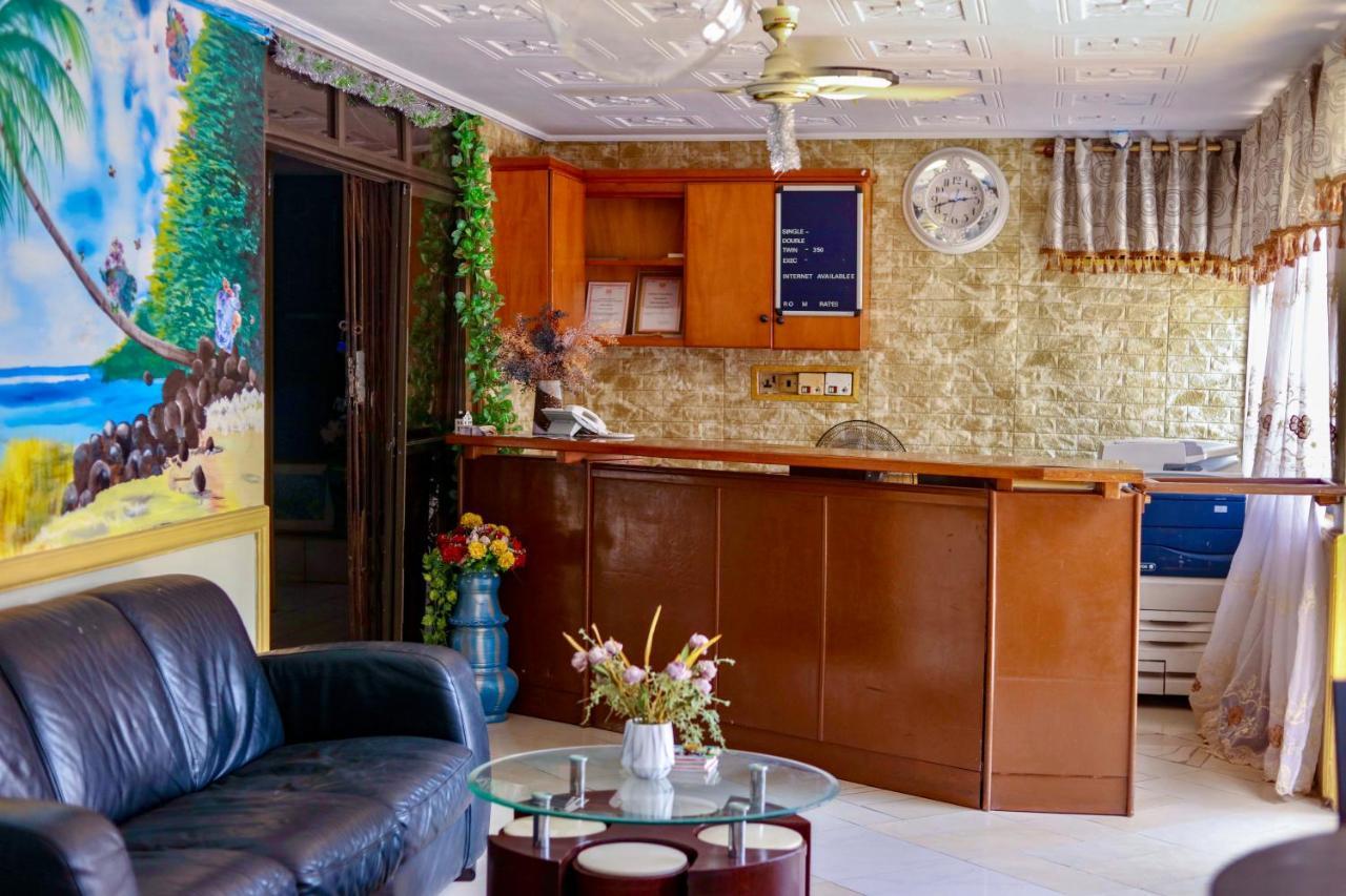 Airport Side Hotel Akra Dış mekan fotoğraf