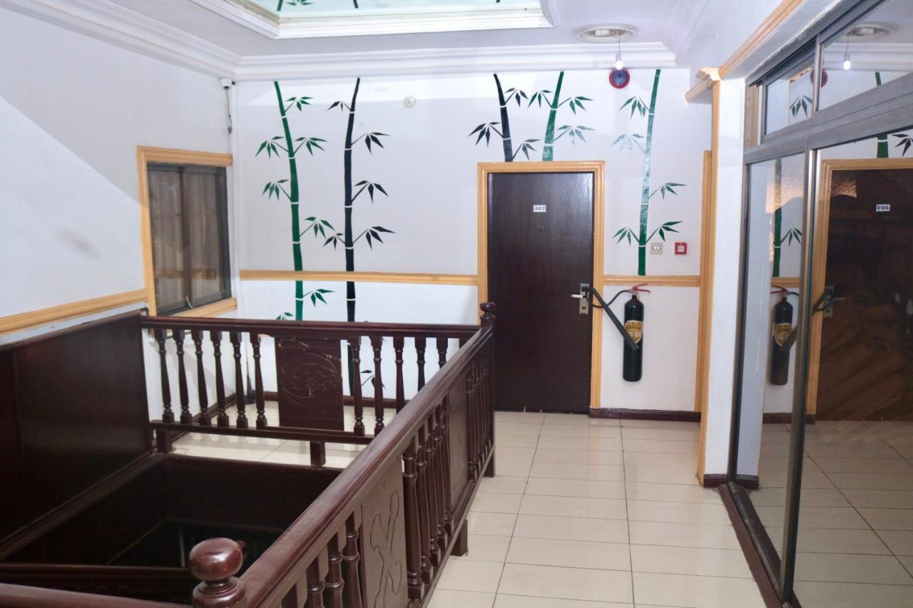 Airport Side Hotel Akra Dış mekan fotoğraf