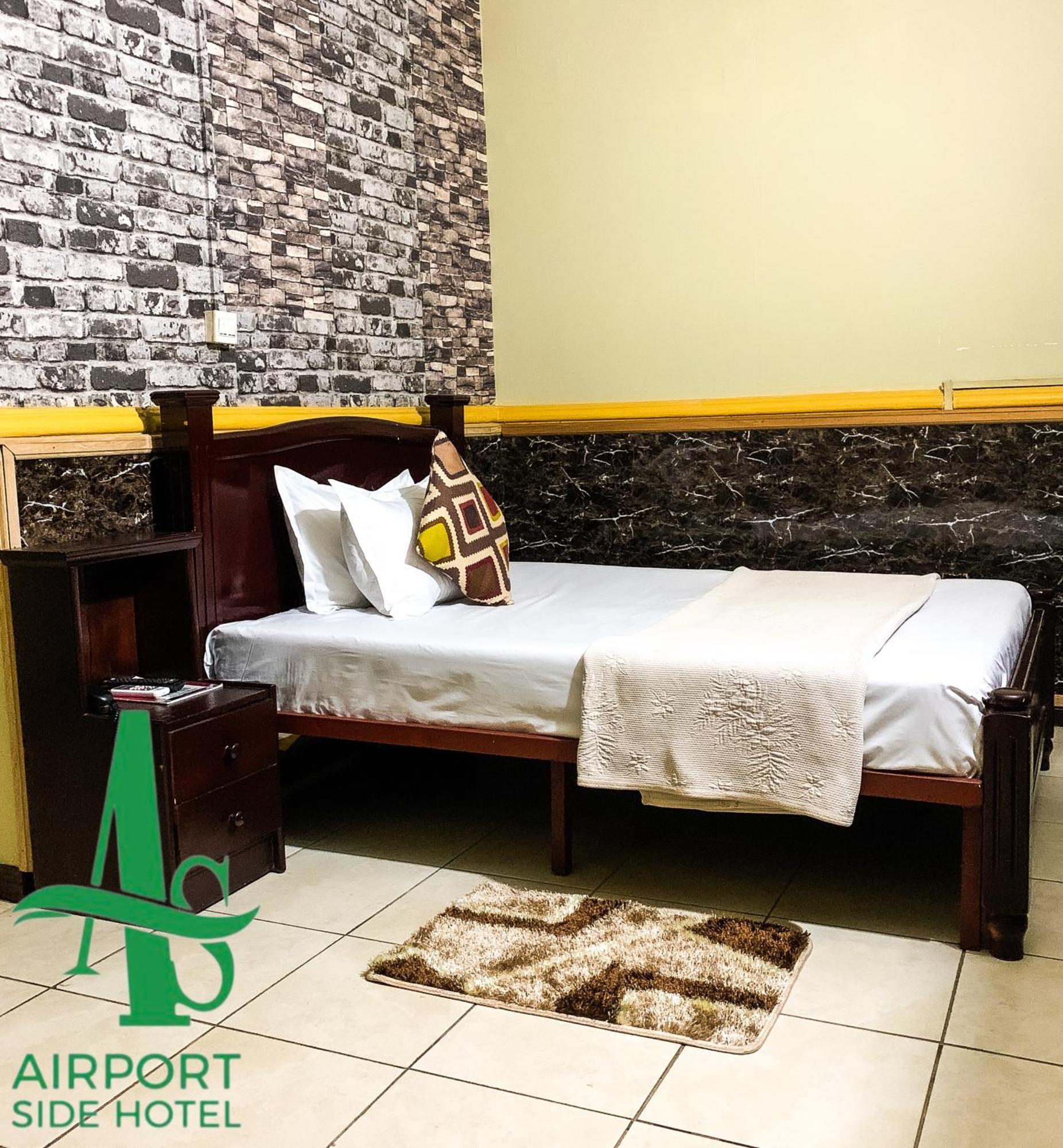 Airport Side Hotel Akra Dış mekan fotoğraf